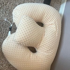 Twin Z Boppy Pillow